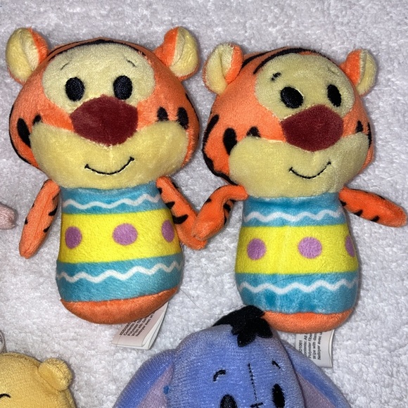 Hallmark itty bitty Winnie the Pooh tigger eeyore mini plush - Picture 3 of 9
